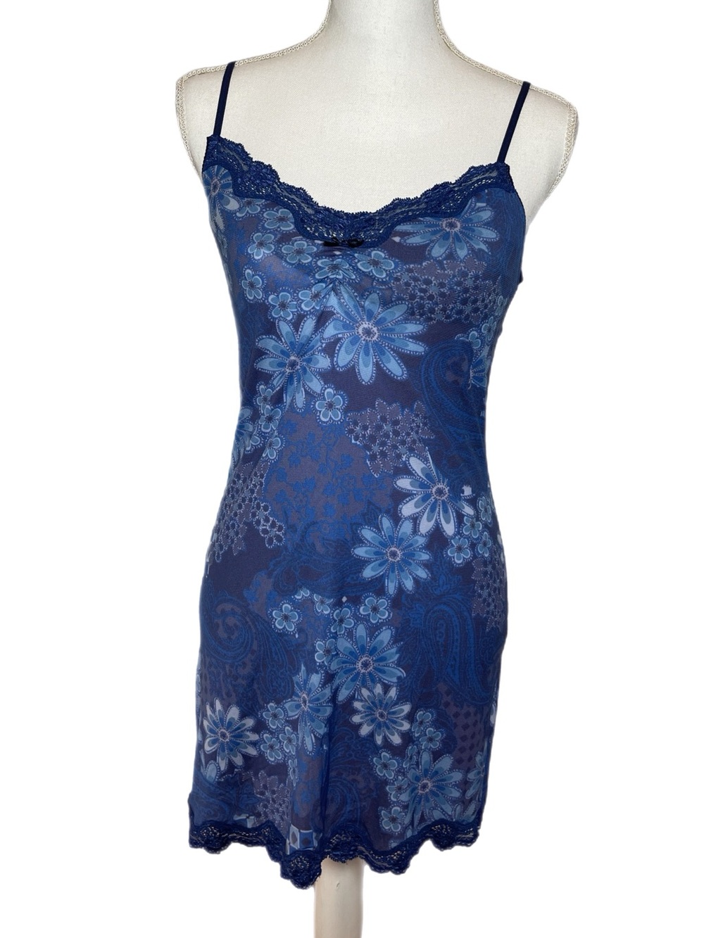 Early 2000’s Y2K Victoria Secret Lace Detail Slip Dress